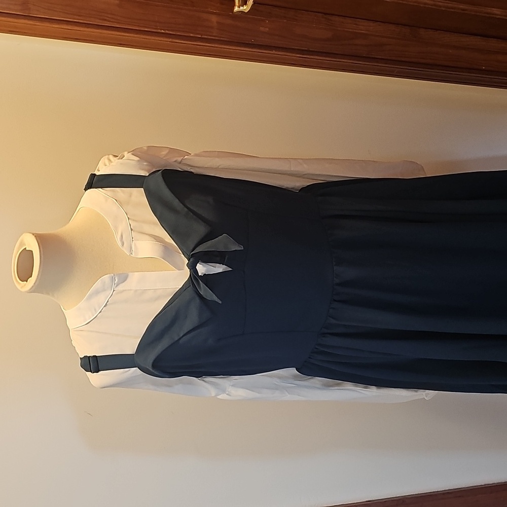 RUBBER DUCKY PRODUCTIONS, INC. White Top  3X. NWOT